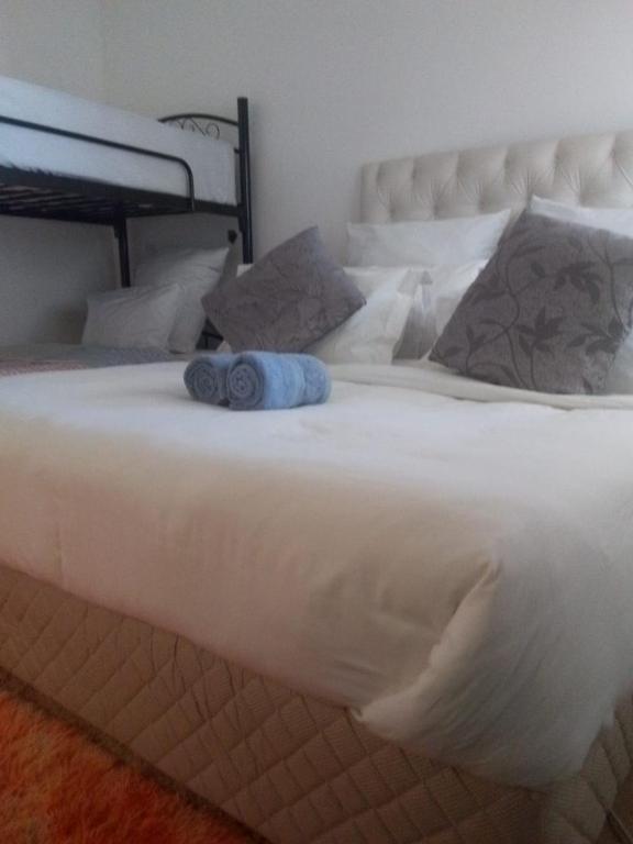 Comfort 4 Sleeper Room 6