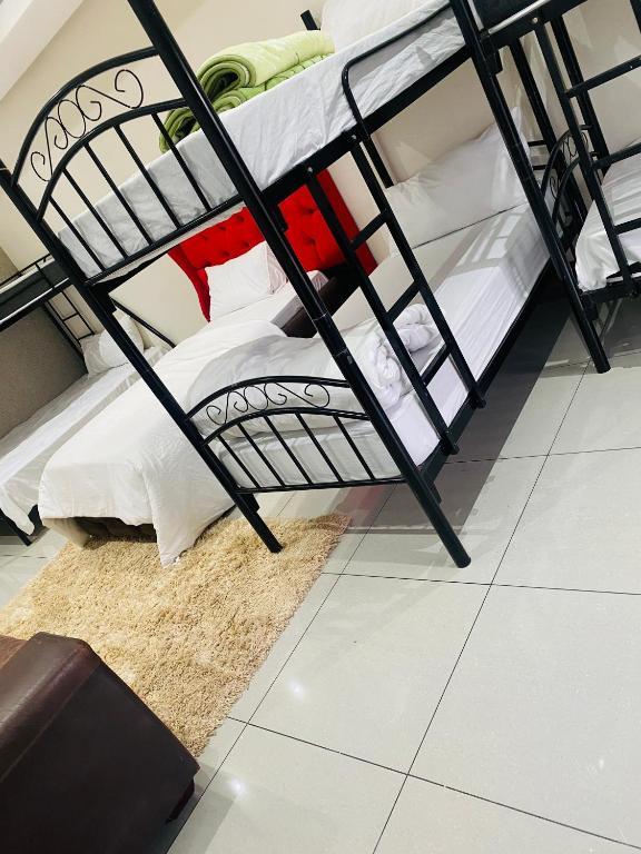Dormitory 8 Sleeper
