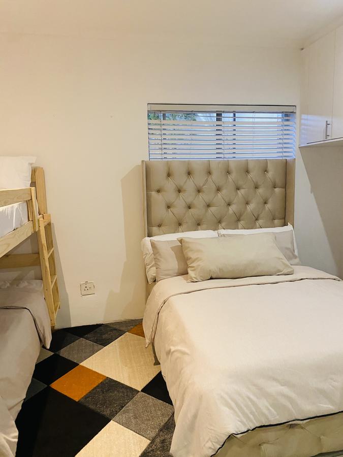 Executive 4-Sleeper (Room 5)