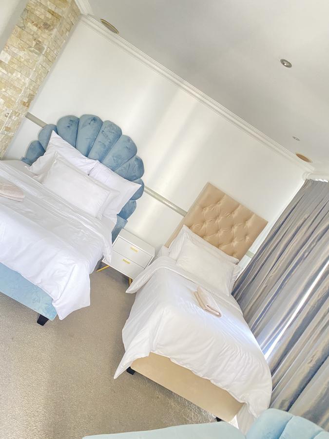 Comfort 3-Sleeper Room 2